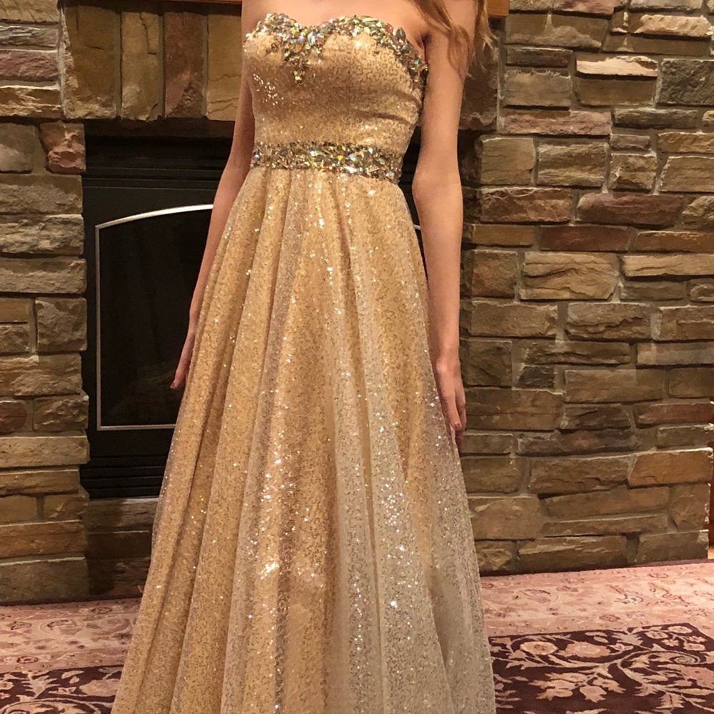 Tony Bowls La Gala Gold prom gown size 2